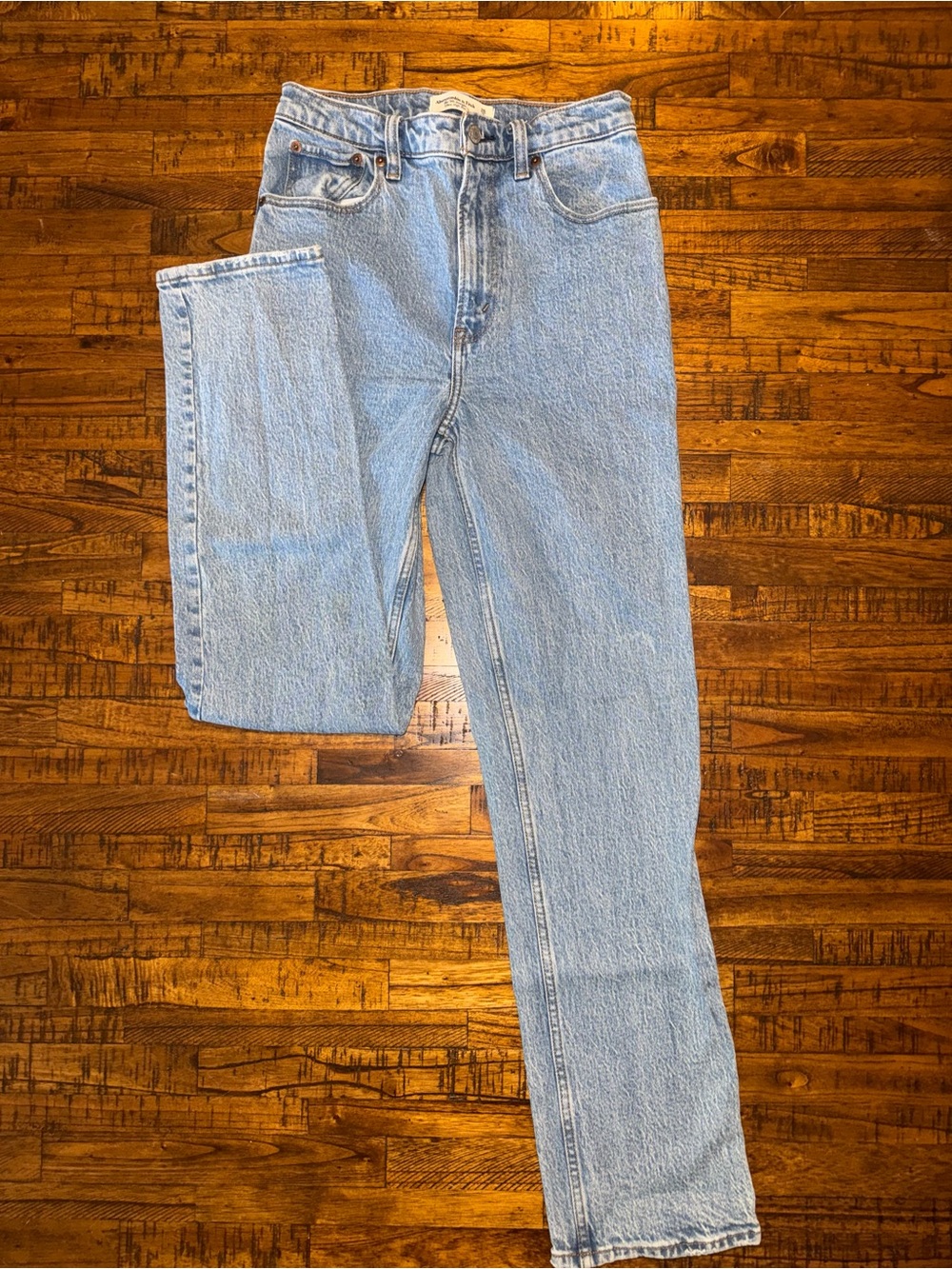 Abercrombie & Fitch The 90s Straight Ultra High Rise - Size 26/2 Regular